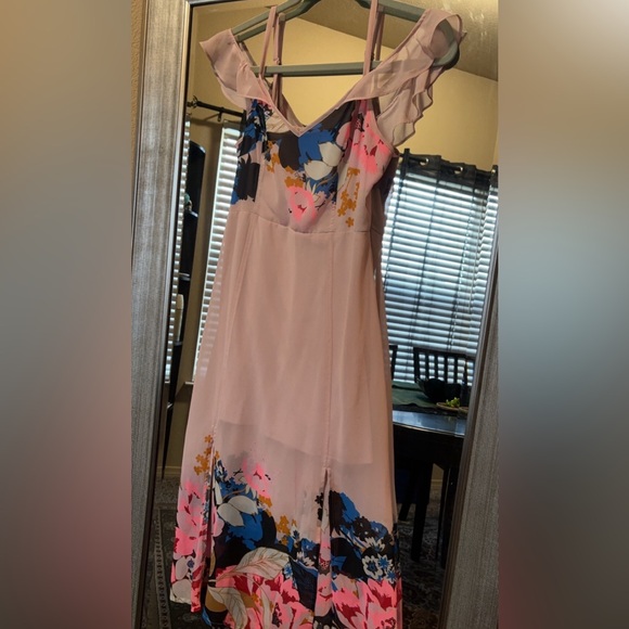 Express Off Shoulder Dress - Picture 1 of 4